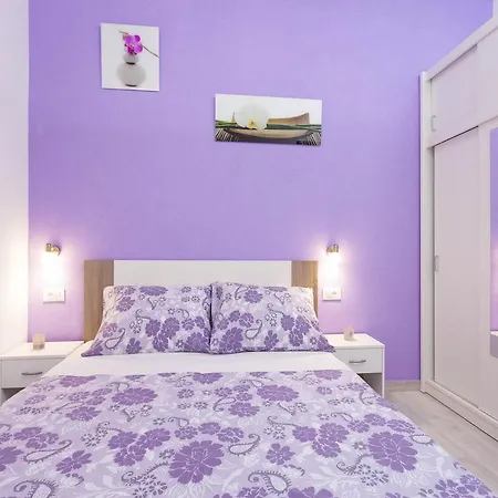 Luxury Oasis Apartament *