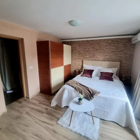 Luxury Oasis 아파트 마카르스카