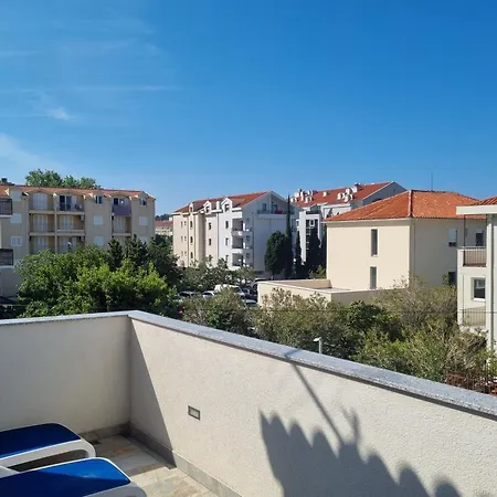 Luxury Oasis 아파트 마카르스카