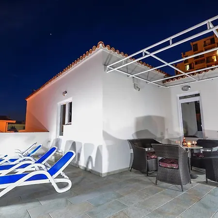 Luxury Oasis Apartament *