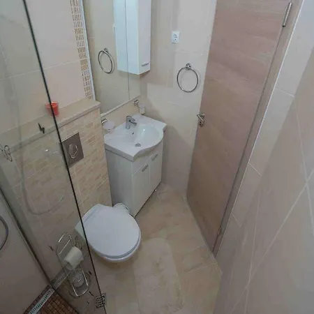 Luxury Oasis 아파트 마카르스카