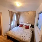 דירה Luxury Oasis