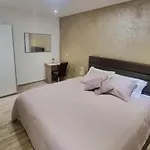 Luxury Oasis דירה *