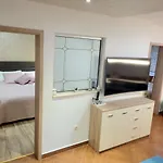 Luxury Oasis * מאקרסקה