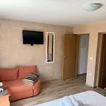 Luxury Oasis شقة *