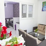 Luxury Oasis מאקרסקה