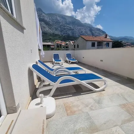 Luxury Oasis Apartment Makarska