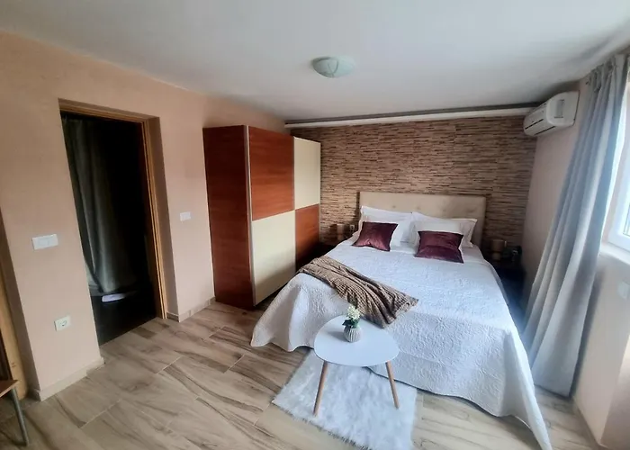 Luxury Oasis Apartment Makarska